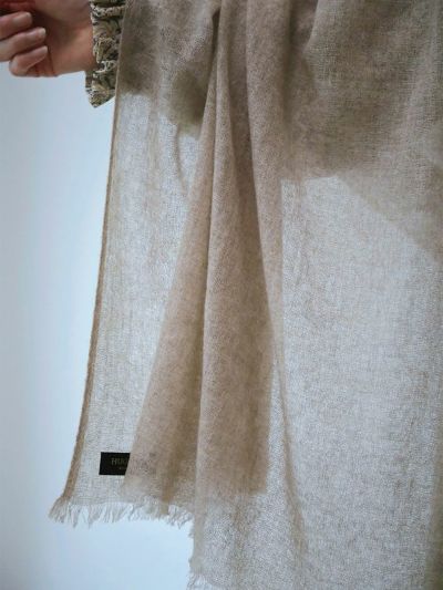 新品未使用タグ付きハグオーワー　カシミヤストール 新品未使用タグ付きハグオーワーカシミヤストール