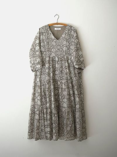 カラムカリブロックpt.ティアードドレス | HUG O WaR ONLINE STORE
