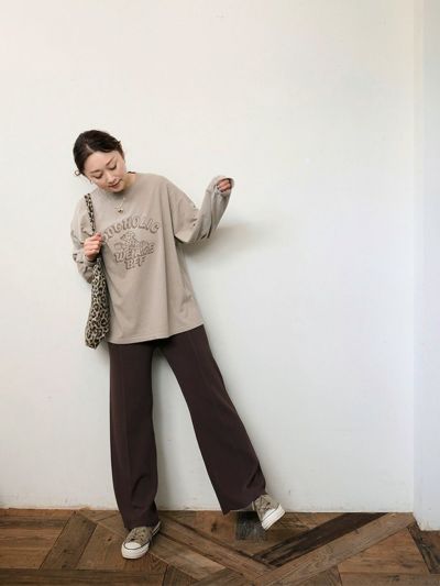 REMI RELIEF×HUG O WaRコラボT PAWSOME ホワイト REMI RELIEF×HUG O WaRコラボT-PAWSOME 半袖 雅姫 - メルカリ